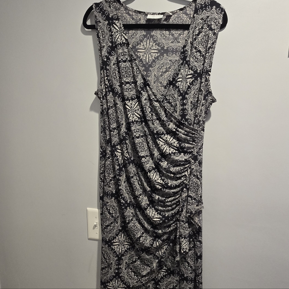 Elegant Black and White Patterned Dress